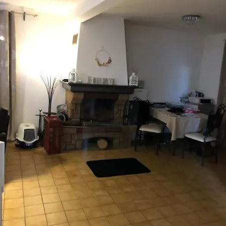 펜션 Charmant Cocon Familiale Avec Cheminee Et Jardin 브론