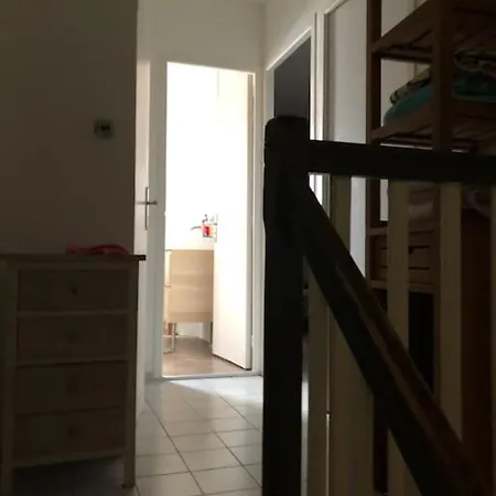 Charmant Cocon Familiale Avec Cheminee Et Jardin * ברון